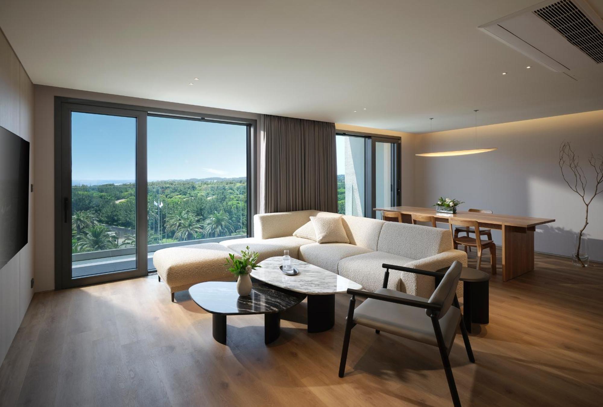 Haevichi & Jeju 5* Seogwipo