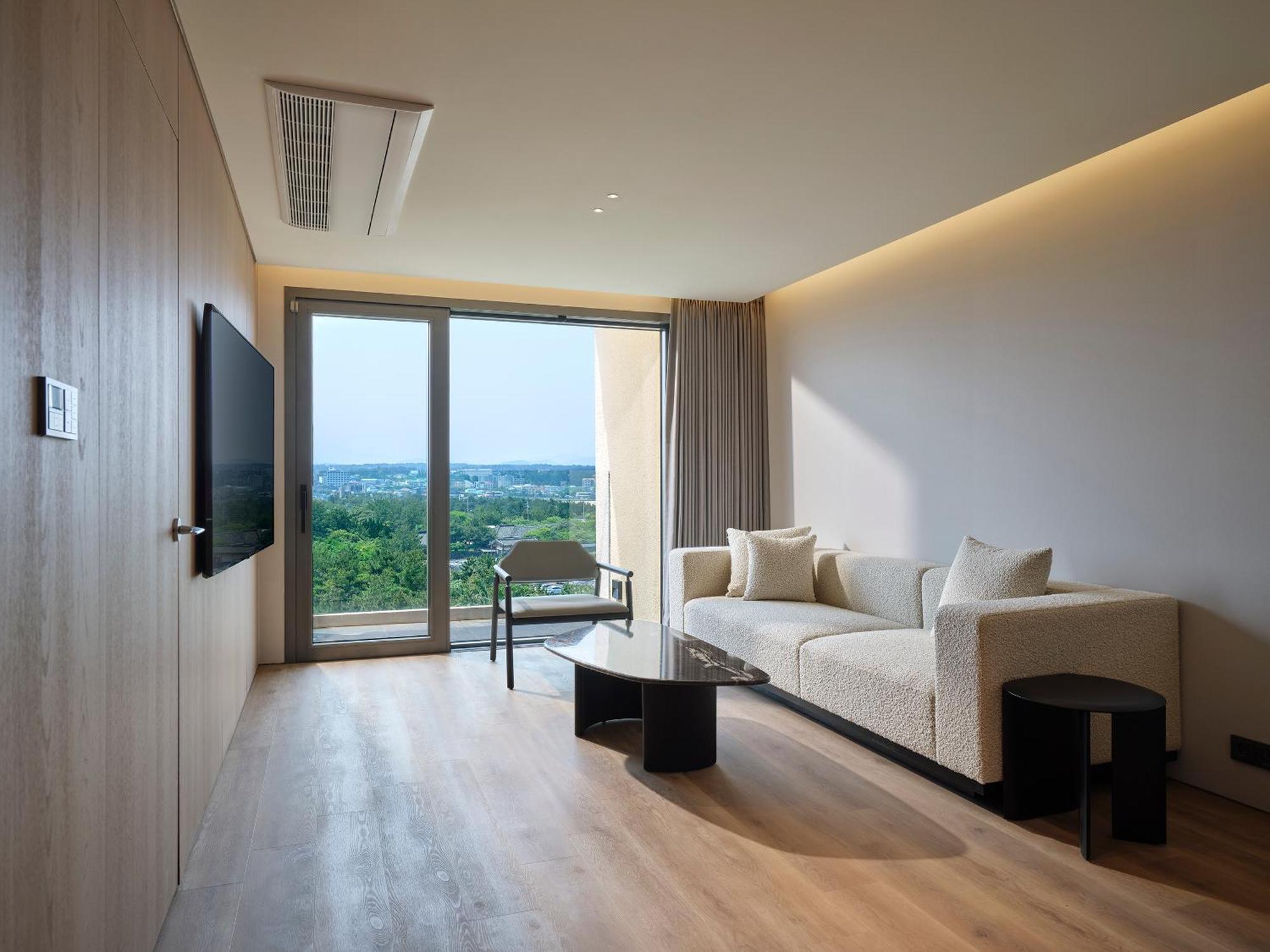 Haevichi & Jeju 5*